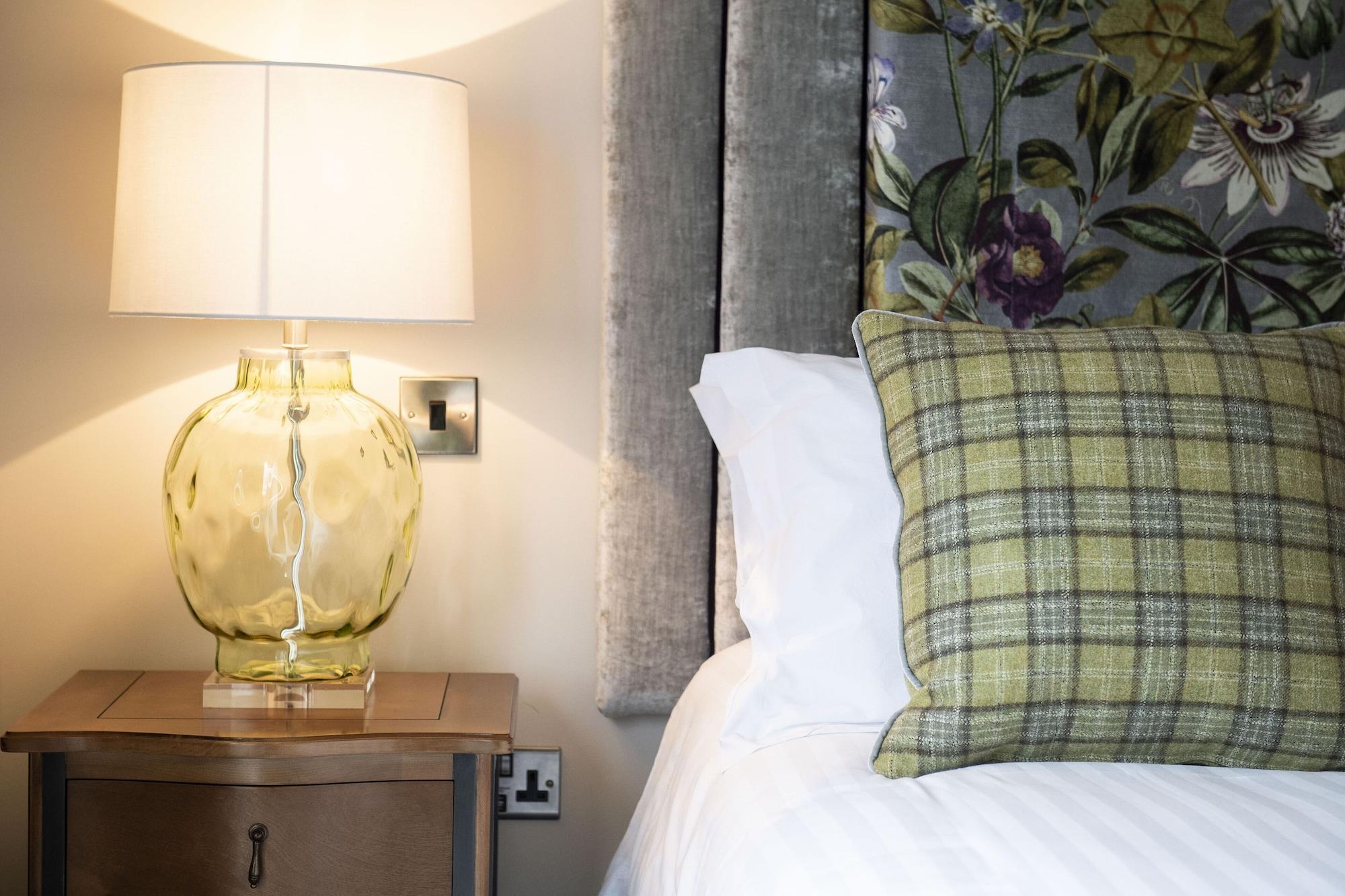 Peak Edge Hotel Честърфилд Екстериор снимка