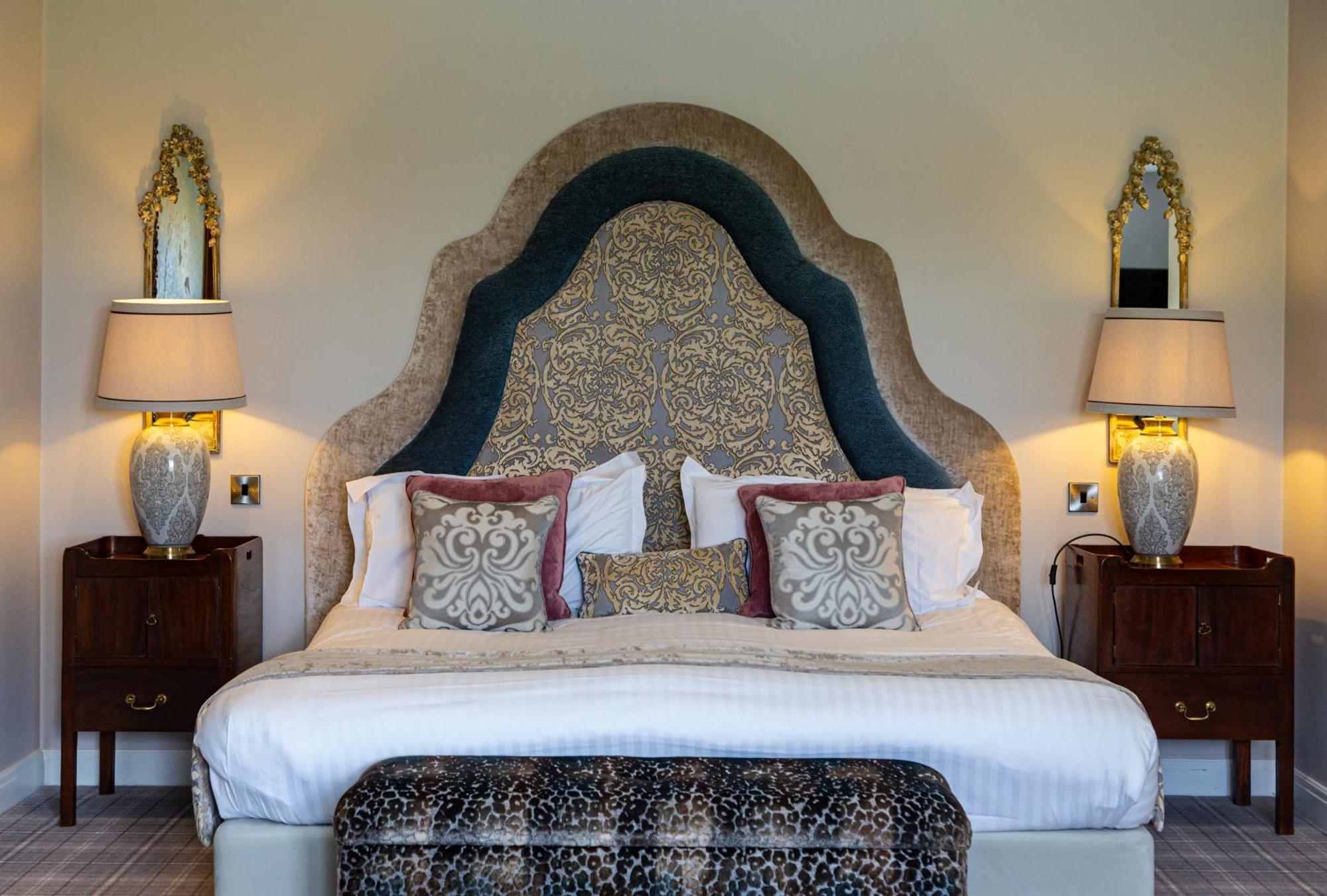 Peak Edge Hotel Честърфилд Екстериор снимка